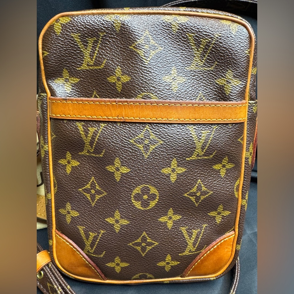 Louis Vuitton LV Danube Brown Monogram Crossbody/Shoulder Bag with COA - Picture 10 of 16